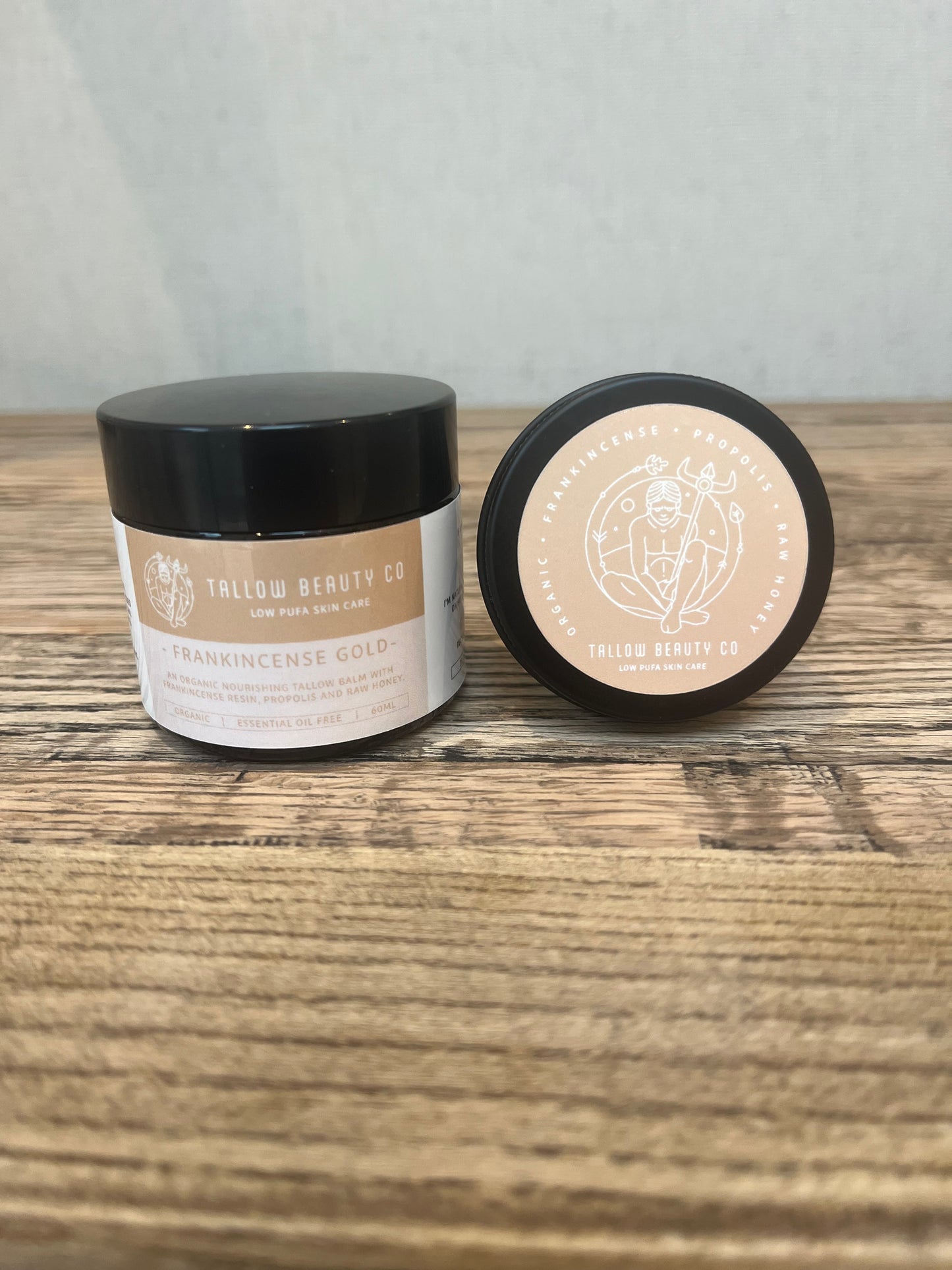 FRANKINCENSE GOLD.    TALLOW BALM INFUSED WITH FRANKINCENSE, PROPOLIS AND HONEY.